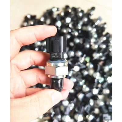 Sensor de baja tensión de gama alta de Hitachi 4436535 42CP2-13 04K21CZ1 Partes eléctricas de excavadoras